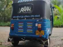https://riyasewana.com/uploads/bajaj-re-2-22047114512.jpg