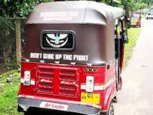 https://riyasewana.com/uploads/bajaj-re-2-232223014693.jpg