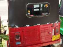 https://riyasewana.com/uploads/bajaj-re-2-23558384973.jpg