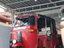 https://riyasewana.com/uploads/bajaj-re-2-27909456854.jpg