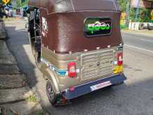 https://riyasewana.com/uploads/bajaj-re-2-2915384082.jpg