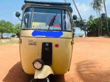https://riyasewana.com/uploads/bajaj-re-2-31043534262.jpg
