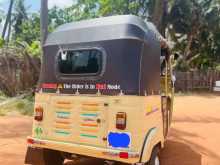 https://riyasewana.com/uploads/bajaj-re-2-31043534363.jpg
