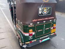 https://riyasewana.com/uploads/bajaj-re-2-9108186575.jpg
