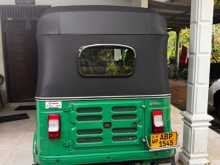 Bajaj RE 2017 Three Wheel