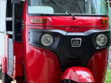 Bajaj RE 2019 Three Wheel