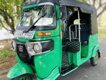 https://riyasewana.com/uploads/bajaj-re-205-1111451517033.jpg