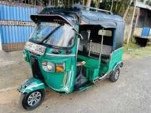Bajaj RE 205 2010 Three Wheel