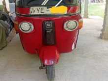 Bajaj RE 205 2010 Three Wheel