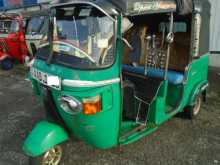 Bajaj RE 205 2012 Three Wheel
