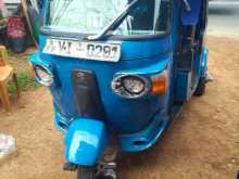 Bajaj RE 205 2011 Three Wheel