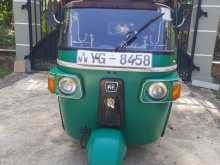 Bajaj RE 205 2011 Three Wheel