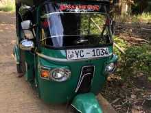 Bajaj RE 205 2010 Three Wheel