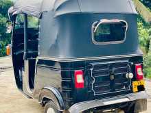 https://riyasewana.com/uploads/bajaj-re-205-118045822943.jpg