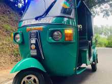 Bajaj RE 205 2011 Three Wheel