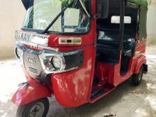 Bajaj RE 205 2015 Three Wheel