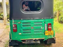 Bajaj RE 205 2011 Three Wheel