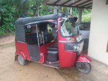 Bajaj RE 205 2017 Three Wheel