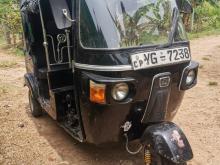 Bajaj RE 205 2010 Three Wheel