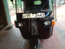 Bajaj RE 205 2010 Three Wheel