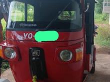 Bajaj RE 205 2011 Three Wheel