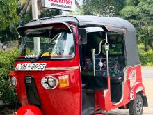 Bajaj RE 205 2011 Three Wheel