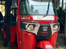 Bajaj RE 205 2017 Three Wheel