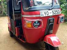 Bajaj RE 205 2011 Three Wheel