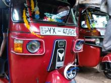 Bajaj RE 205 2012 Three Wheel