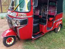 https://riyasewana.com/uploads/bajaj-re-205-182040044072.jpg
