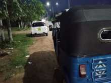https://riyasewana.com/uploads/bajaj-re-205-182105434772.jpg