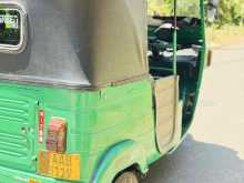 https://riyasewana.com/uploads/bajaj-re-205-1911564422622.jpg