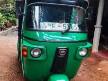 Bajaj RE 205 2010 Three Wheel