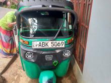 Bajaj RE 205 2017 Three Wheel