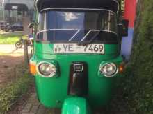 Bajaj RE 205 2010 Three Wheel