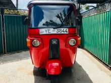 Bajaj RE 205 2010 Three Wheel