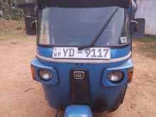 Bajaj RE 205 2010 Three Wheel