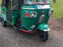Bajaj RE 205 2010 Three Wheel