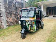 Bajaj RE 205 2010 Three Wheel