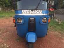 Bajaj RE 205 2010 Three Wheel