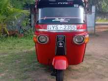 Bajaj RE 205 2011 Three Wheel