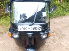 Bajaj RE 205 2011 Three Wheel