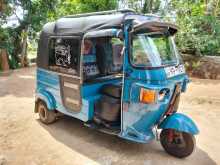 Bajaj RE 205 2011 Three Wheel