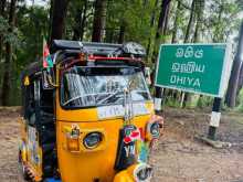 Bajaj RE 205 2011 Three Wheel