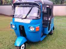 Bajaj RE 205 2011 Three Wheel