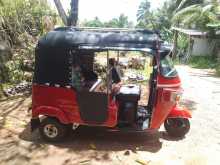 Bajaj RE 205 2011 Three Wheel