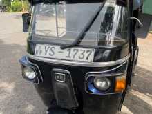 Bajaj RE 205 2011 Three Wheel