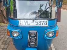 Bajaj RE 205 2011 Three Wheel