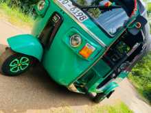 Bajaj RE 205 2011 Three Wheel