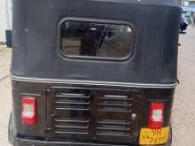 Bajaj RE 205 2011 Three Wheel